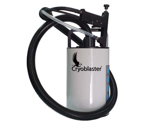 Machine de nettoyage cryog�nique CB01